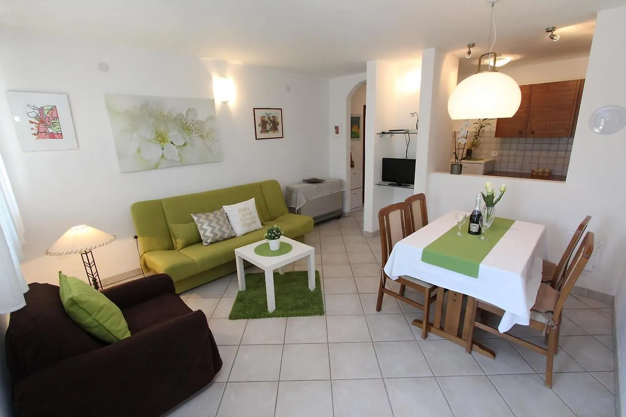 Apartment Irena Pula
