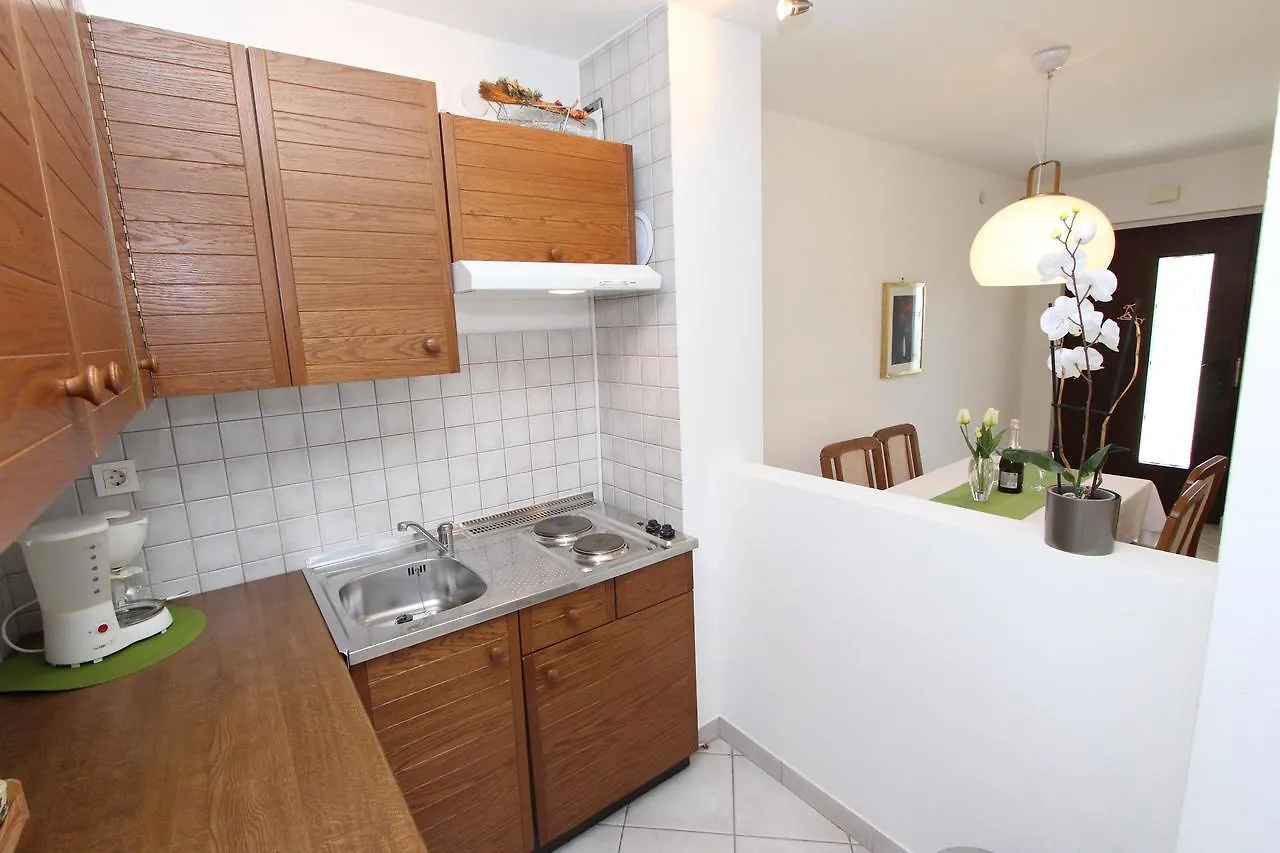 Apartment Irena Pula